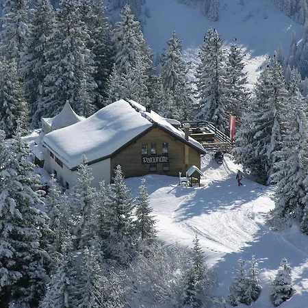 Spacious With Garden In *