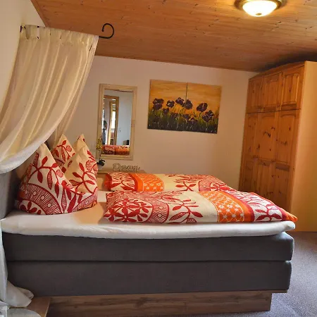 Spacious With Garden In شقة *